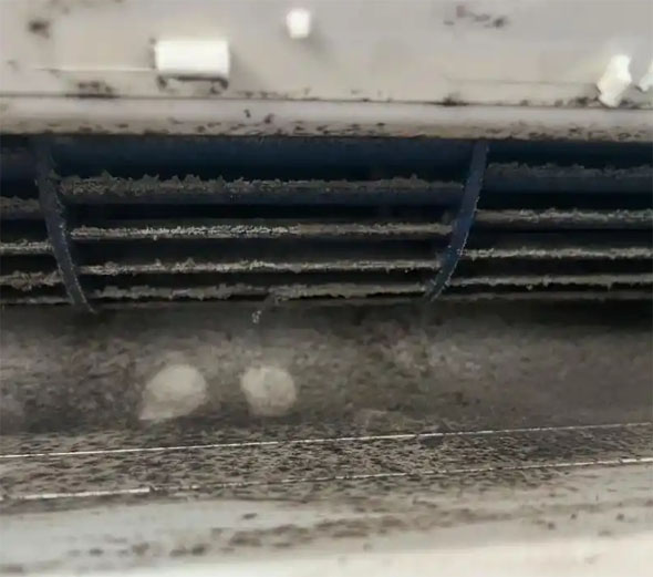 淮安空调吹的风有股烧焦味是怎么回事